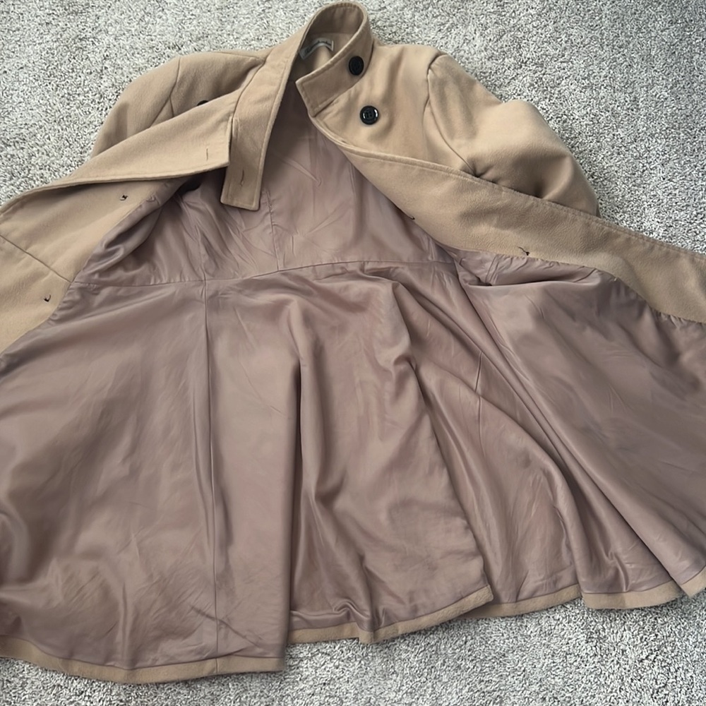 ⭐️ Firm Price ⭐️ Small Tan skirt peacoat - Picture 3 of 5
